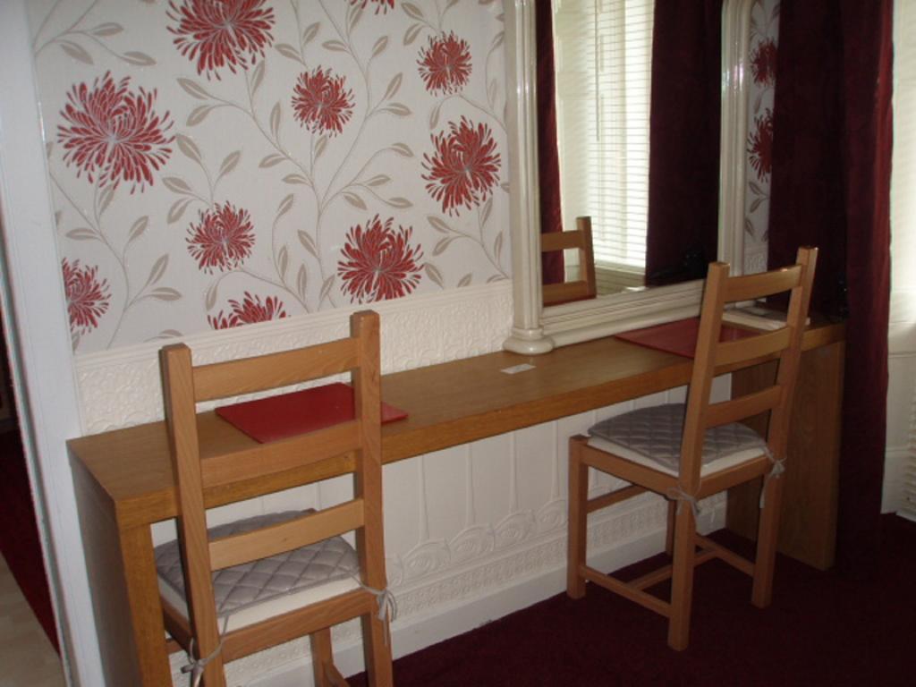 Nethermains House Kilwinning Zimmer foto